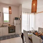 Awesome Home In Trappeto With Wifi Σπίτι διακοπών